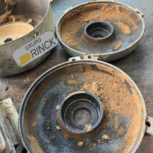 Motor con muestra falta de limpieza